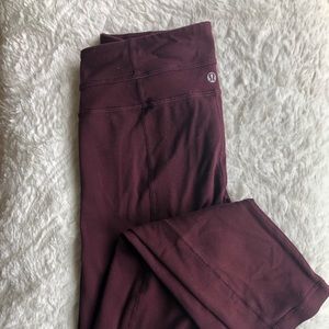 Slim Leg Cut Lululemon Size 6 Maroon Legging